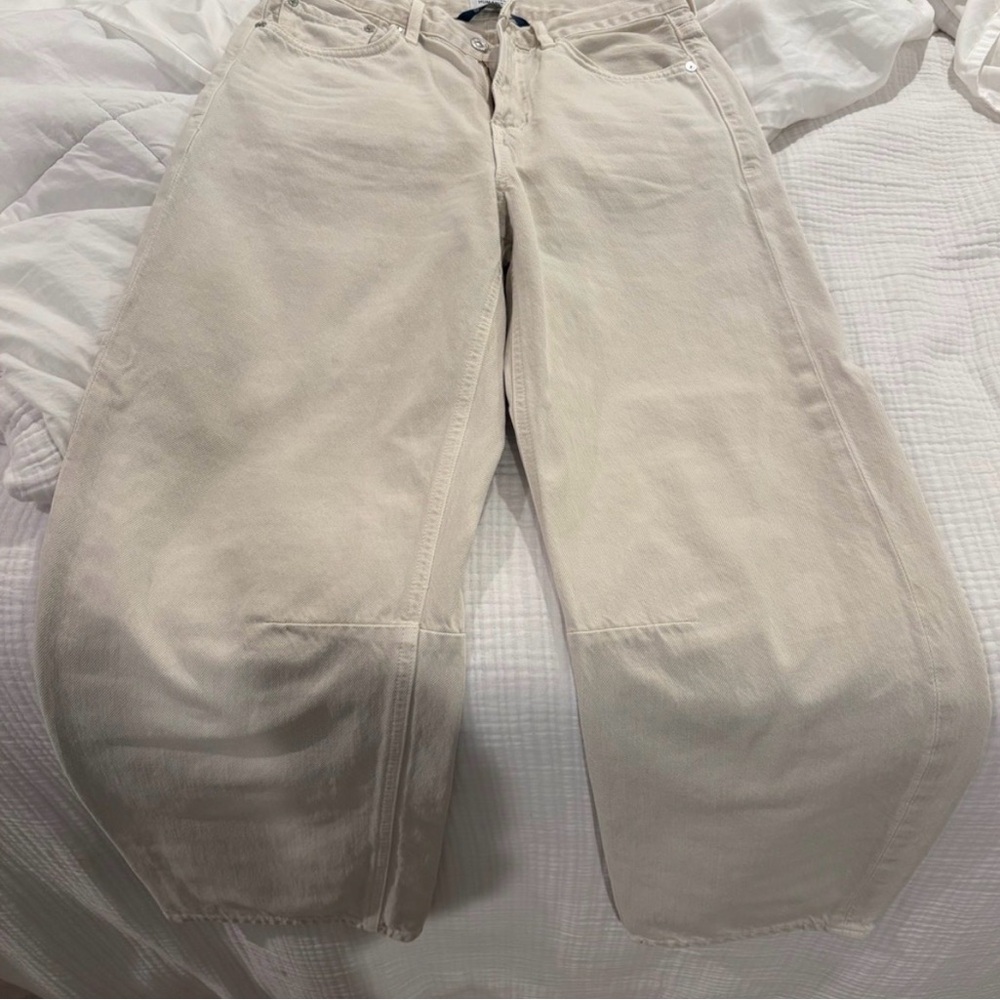 Citizens of Humanity- Miro Relaxed Jeans in Almondette